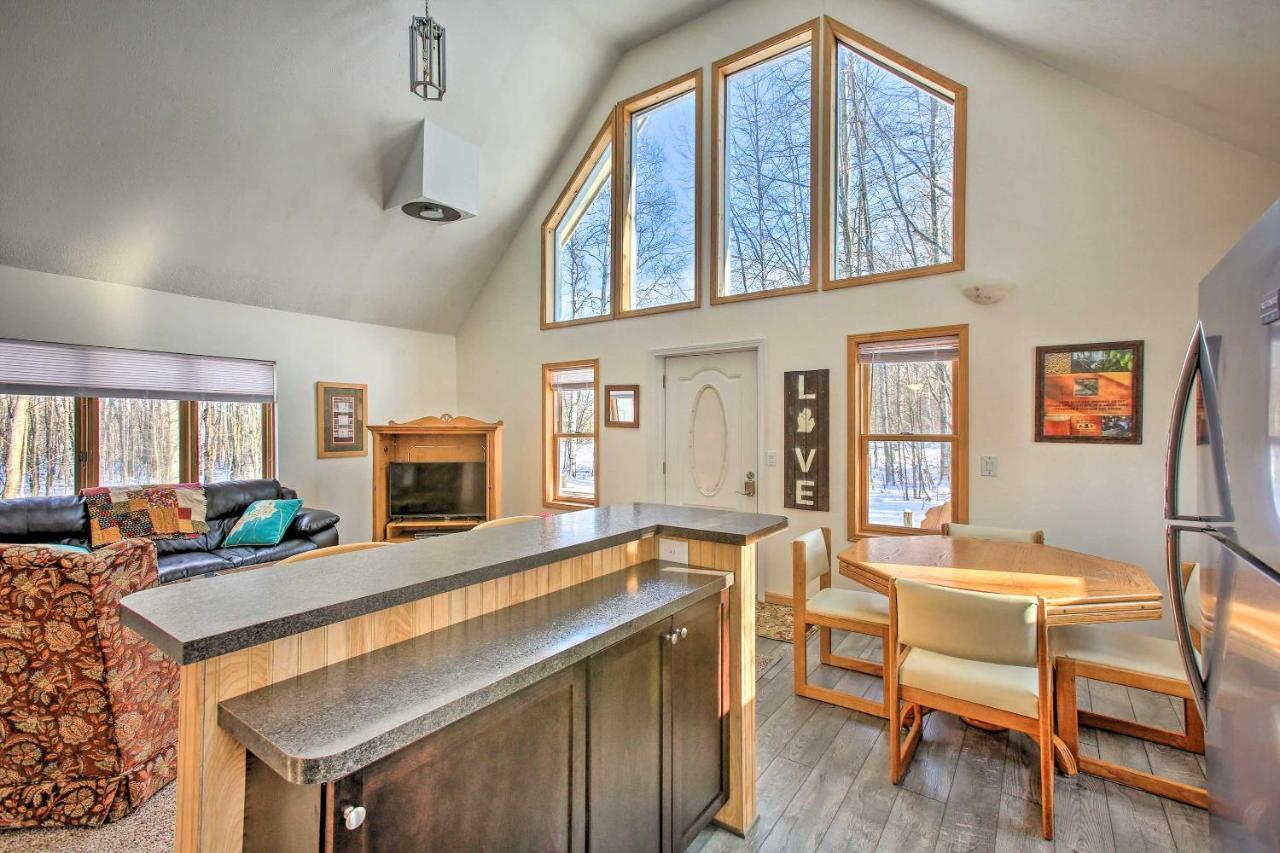 Lakes Of The North Home On Snowmobile And Atv Trail! Mancelona ภายนอก รูปภาพ